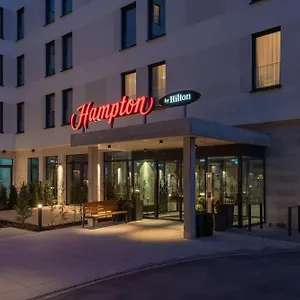 Hampton By Hilton North فندق