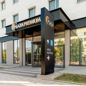 Plaza Premium فندق